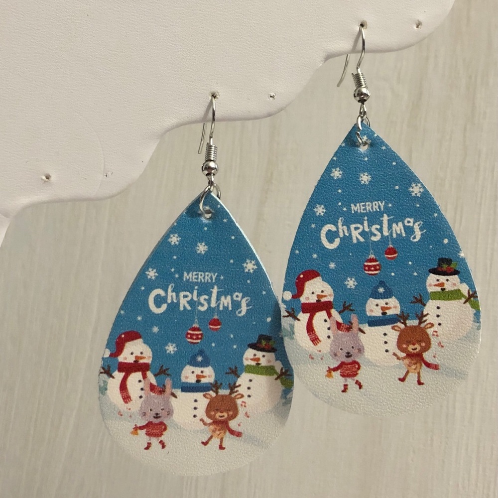 Snowpeople Merry Christmas Teardrop Earrings